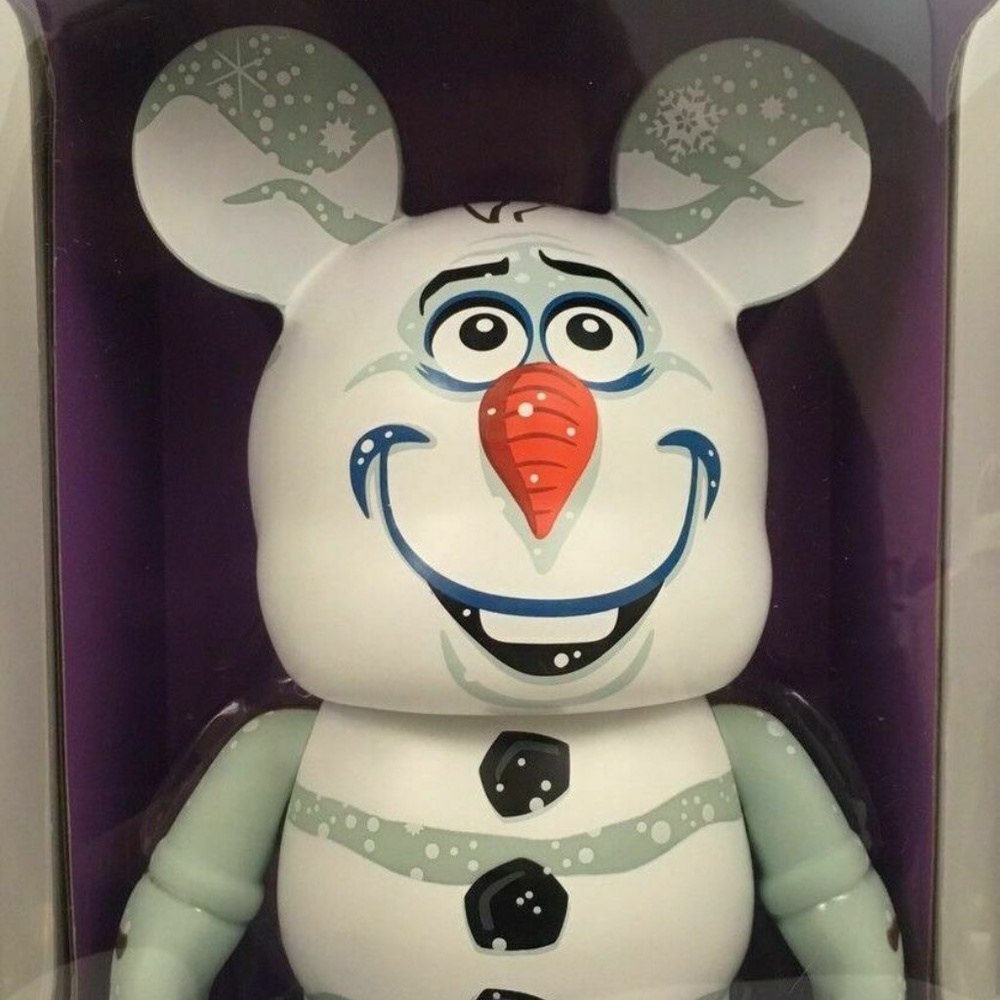 9 inch Disney Vinylmation Olaf!  NIB!